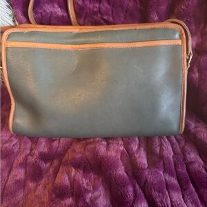 Stylish Leather Handbag with Tan Accents